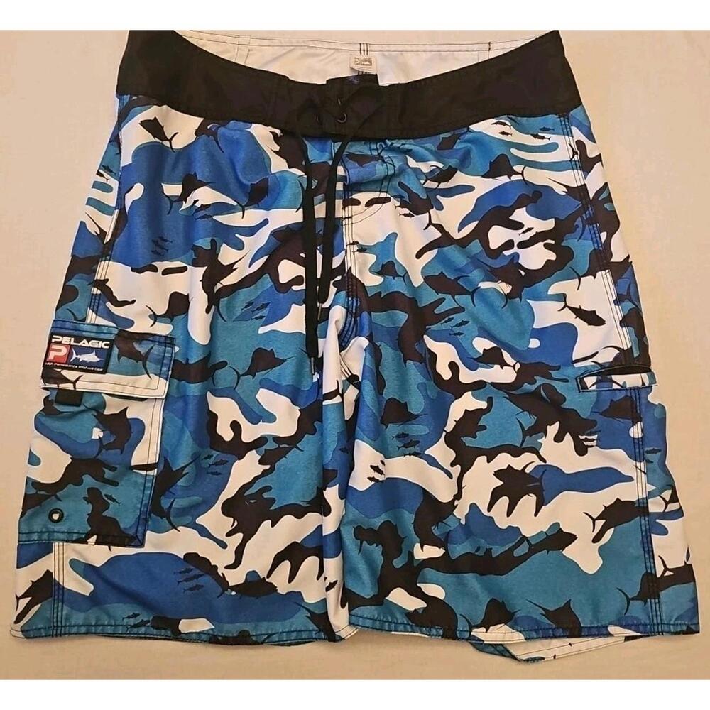 Pelagic Board Shorts Fishing Mens 34 Fish Camo High Performance Offshore Trunks‎